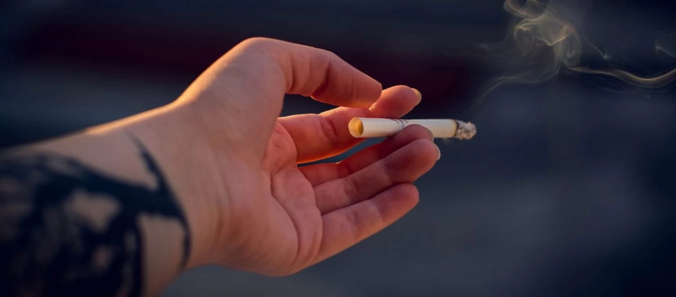 Καπνίζετε; - Αυτές οι 6 τροφές θα «εξαφανίσουν» την νικοτίνη από τον οργανισμό σας